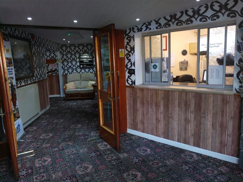 Wayside Cheer Hotel Castel Екстер'єр фото