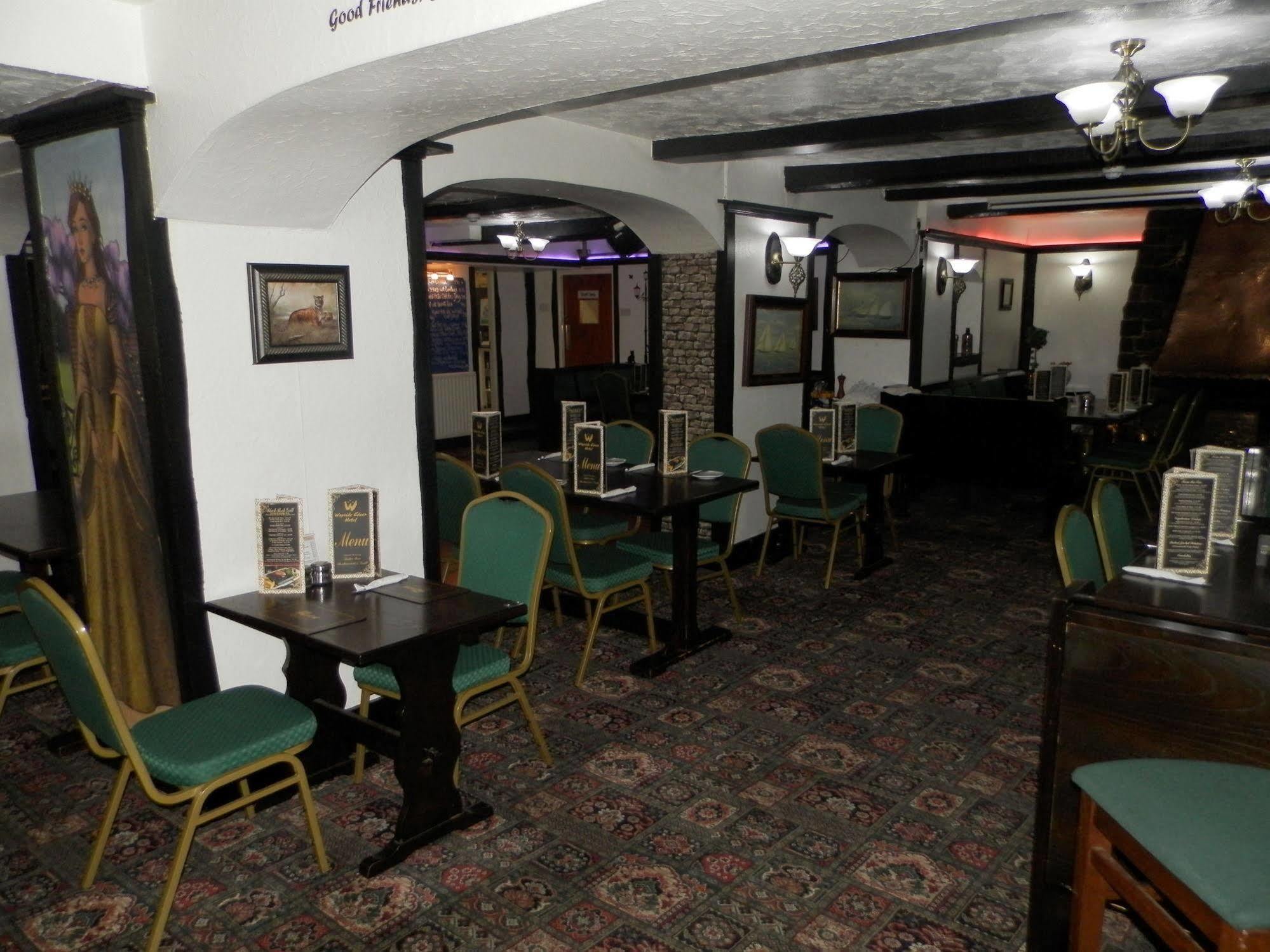 Wayside Cheer Hotel Castel Екстер'єр фото